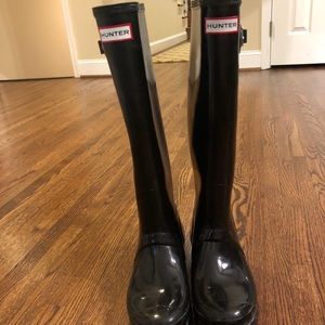 Black shiny tall hunter rain boots